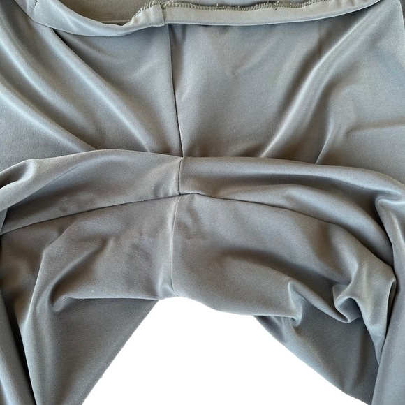 Sympli Canada Lagenlook Curved Hem Crop Pants Olive Green Stretch Size 8 GUC - Picture 7 of 11